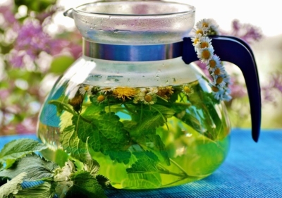 Рутовый чай: польза удивительного напитка для здоровья (и как его применять)